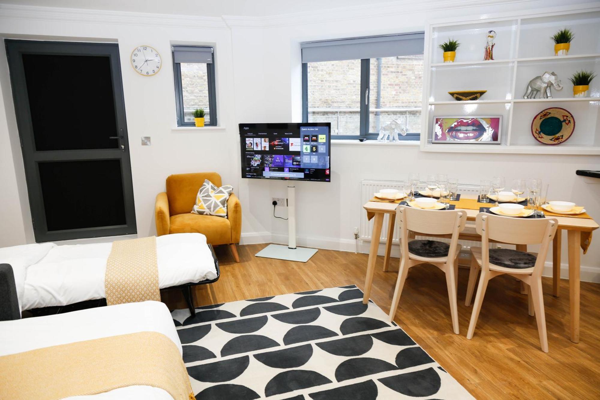 New Luxury Apartments In Central Location Next To Shops, Cafes, Bars & Metro London Exterior foto