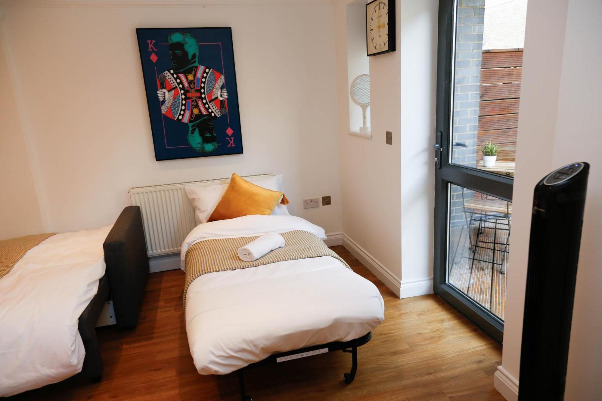 New Luxury Apartments In Central Location Next To Shops, Cafes, Bars & Metro London Exterior foto