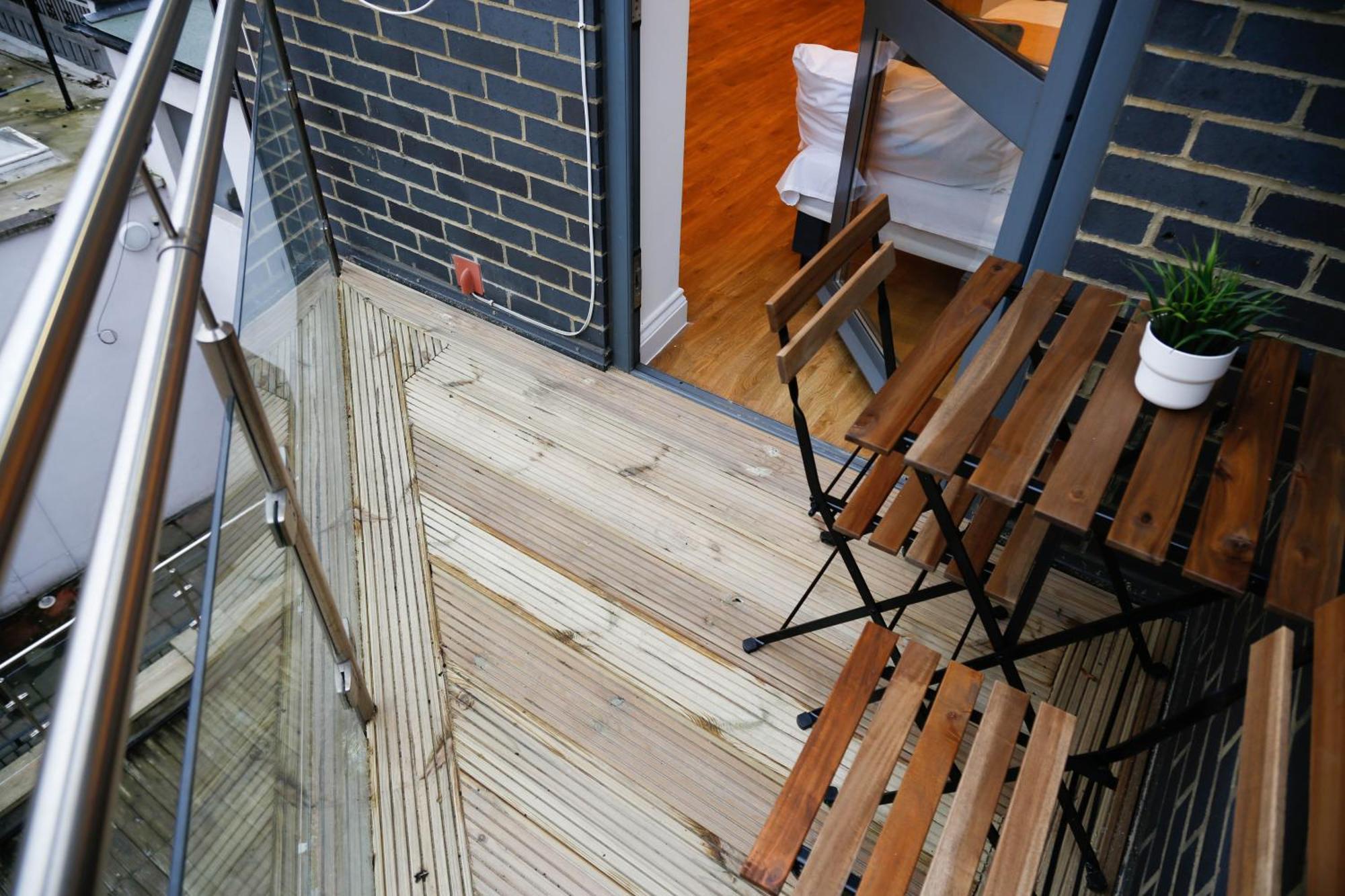 New Luxury Apartments In Central Location Next To Shops, Cafes, Bars & Metro London Exterior foto