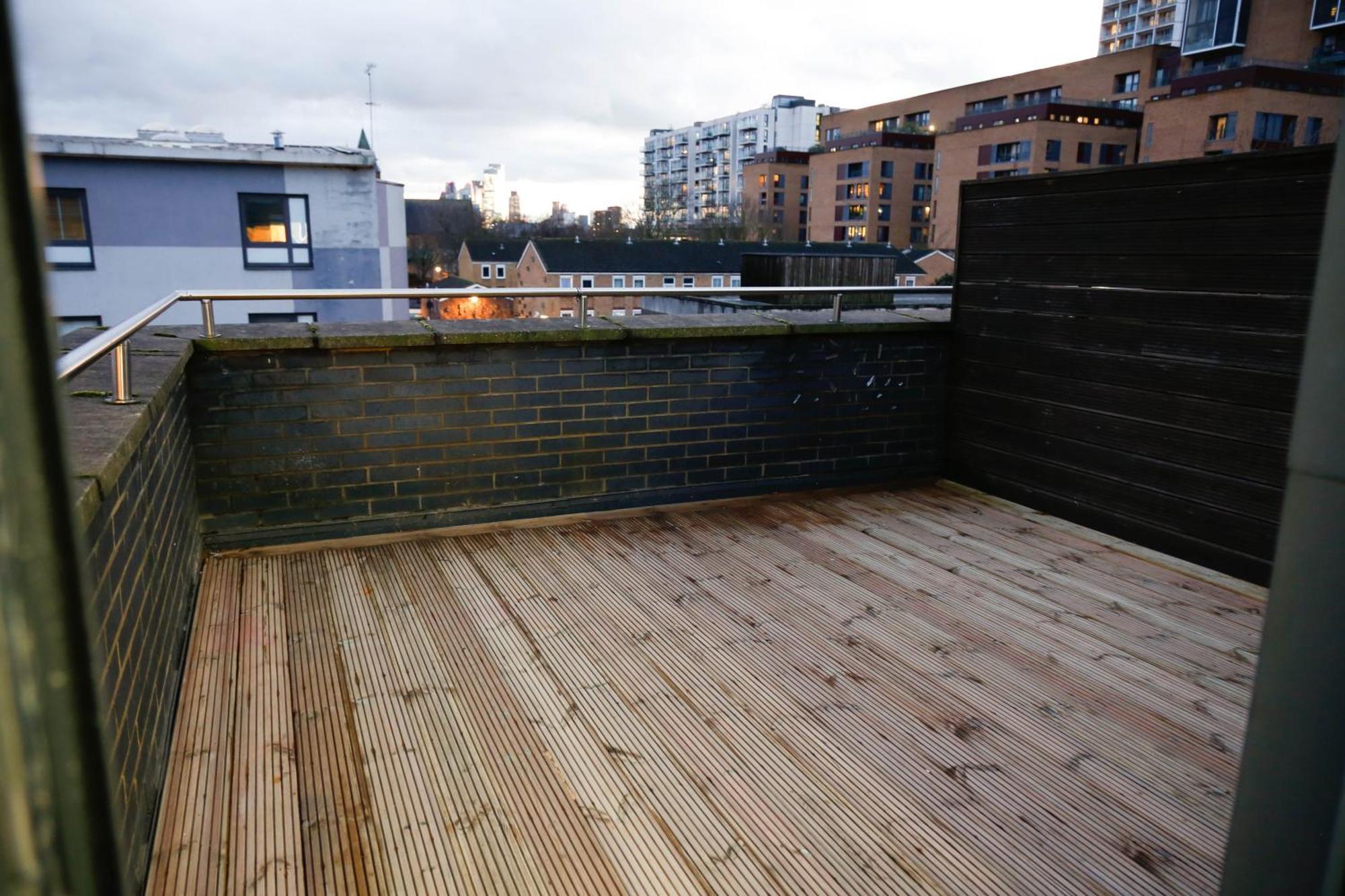 New Luxury Apartments In Central Location Next To Shops, Cafes, Bars & Metro London Exterior foto