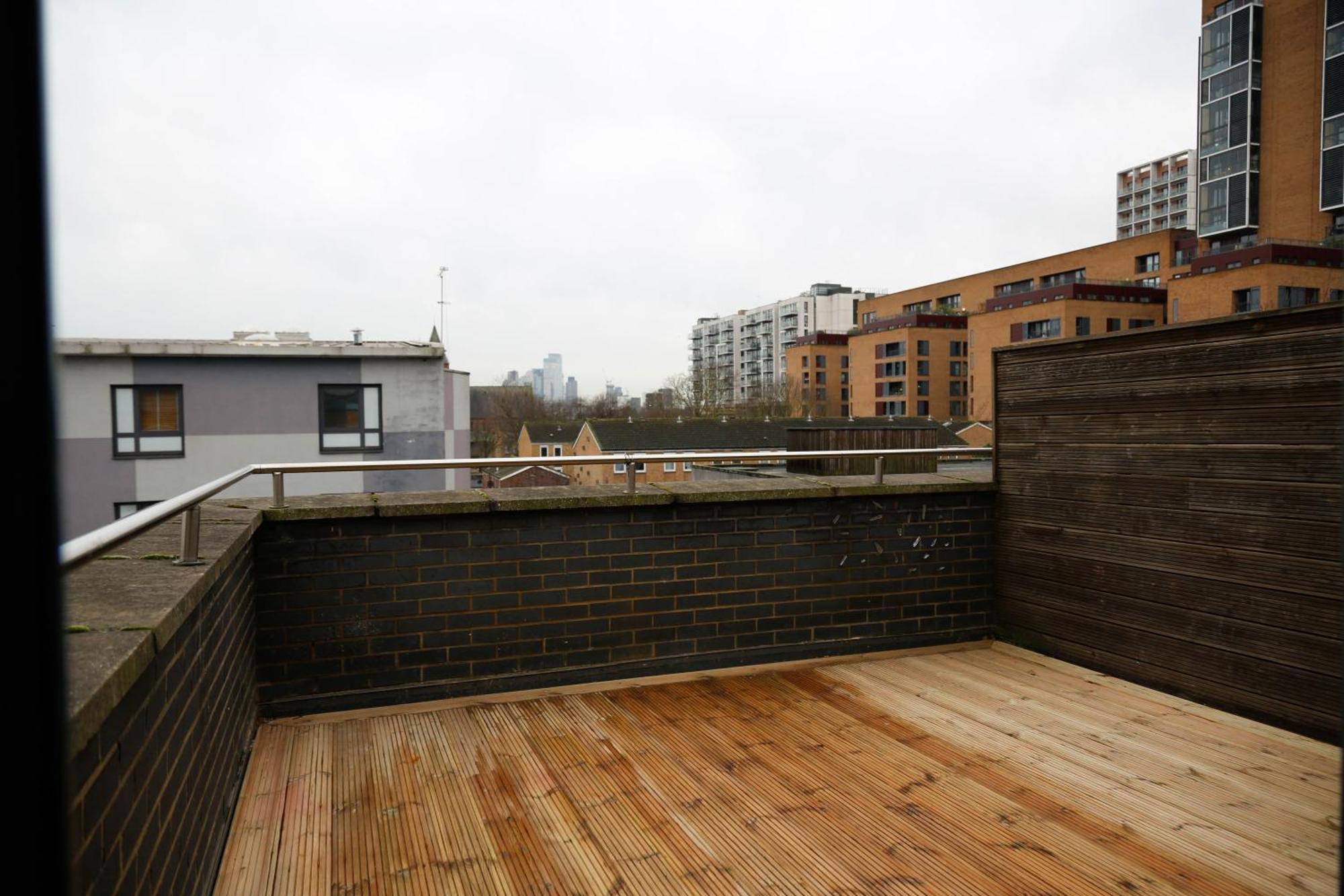 New Luxury Apartments In Central Location Next To Shops, Cafes, Bars & Metro London Exterior foto
