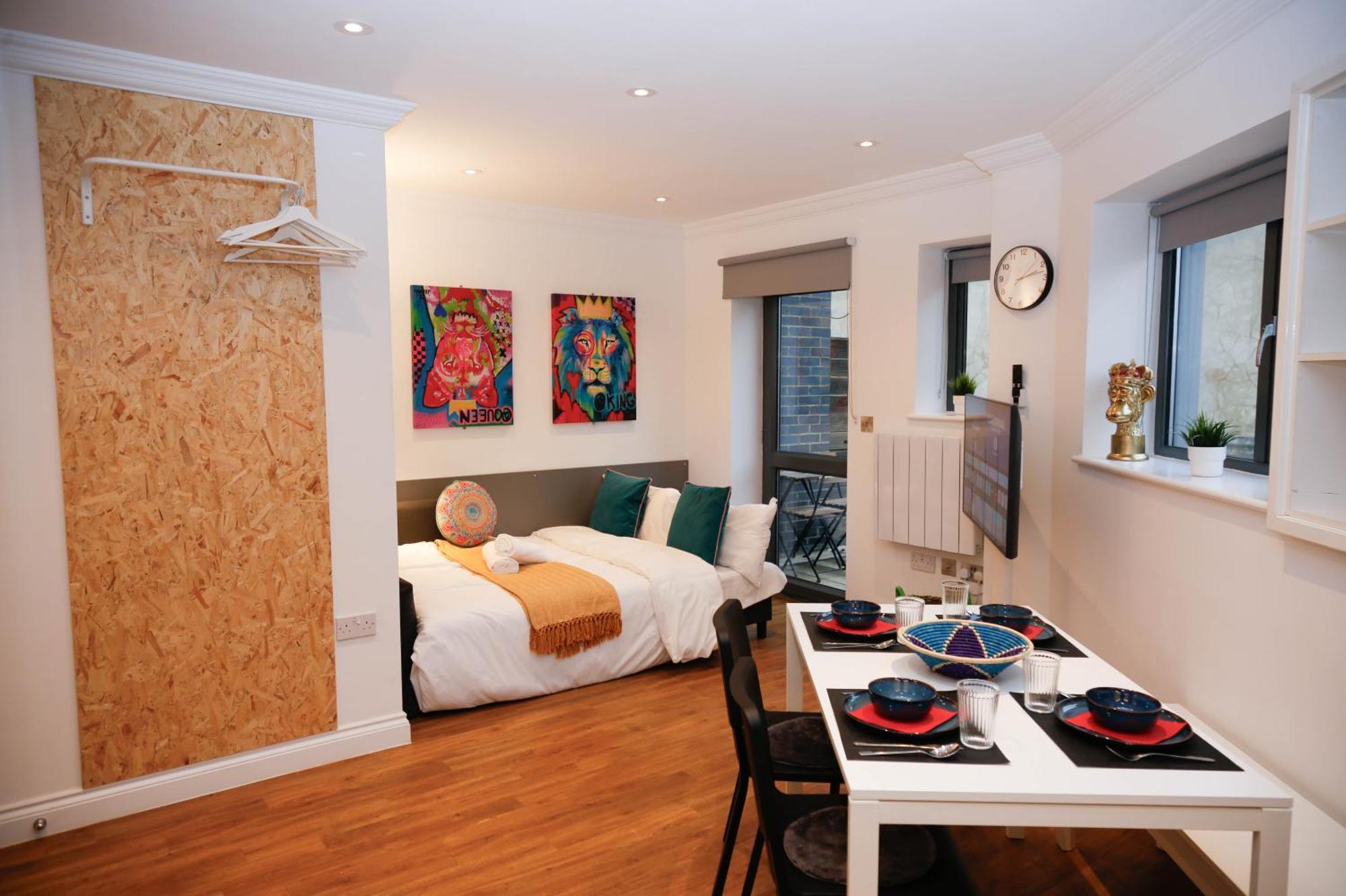 New Luxury Apartments In Central Location Next To Shops, Cafes, Bars & Metro London Exterior foto