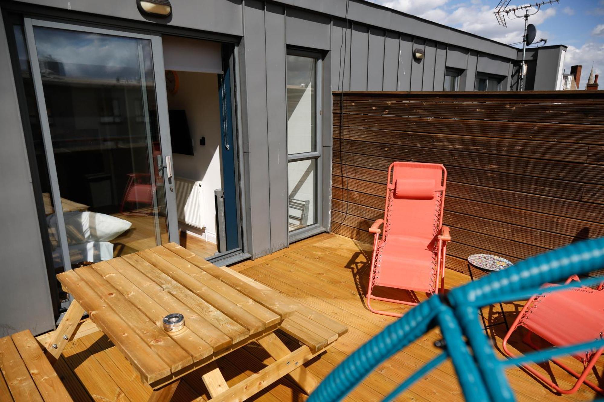 New Luxury Apartments In Central Location Next To Shops, Cafes, Bars & Metro London Exterior foto